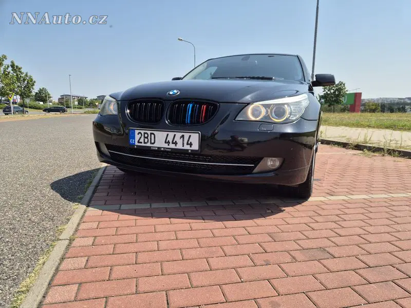 BMW 5 Series 2008 – fotografie vozu
