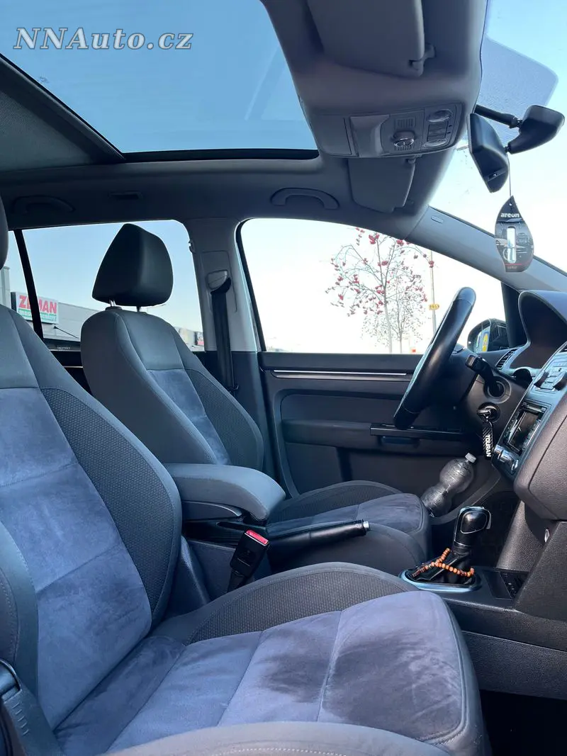 Volkswagen Touran – foto 8