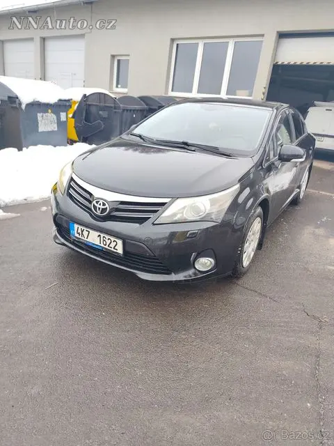 Toyota Avensis Sedan 1.8 | Manuál | 2013 | 1. majitel v ČR
