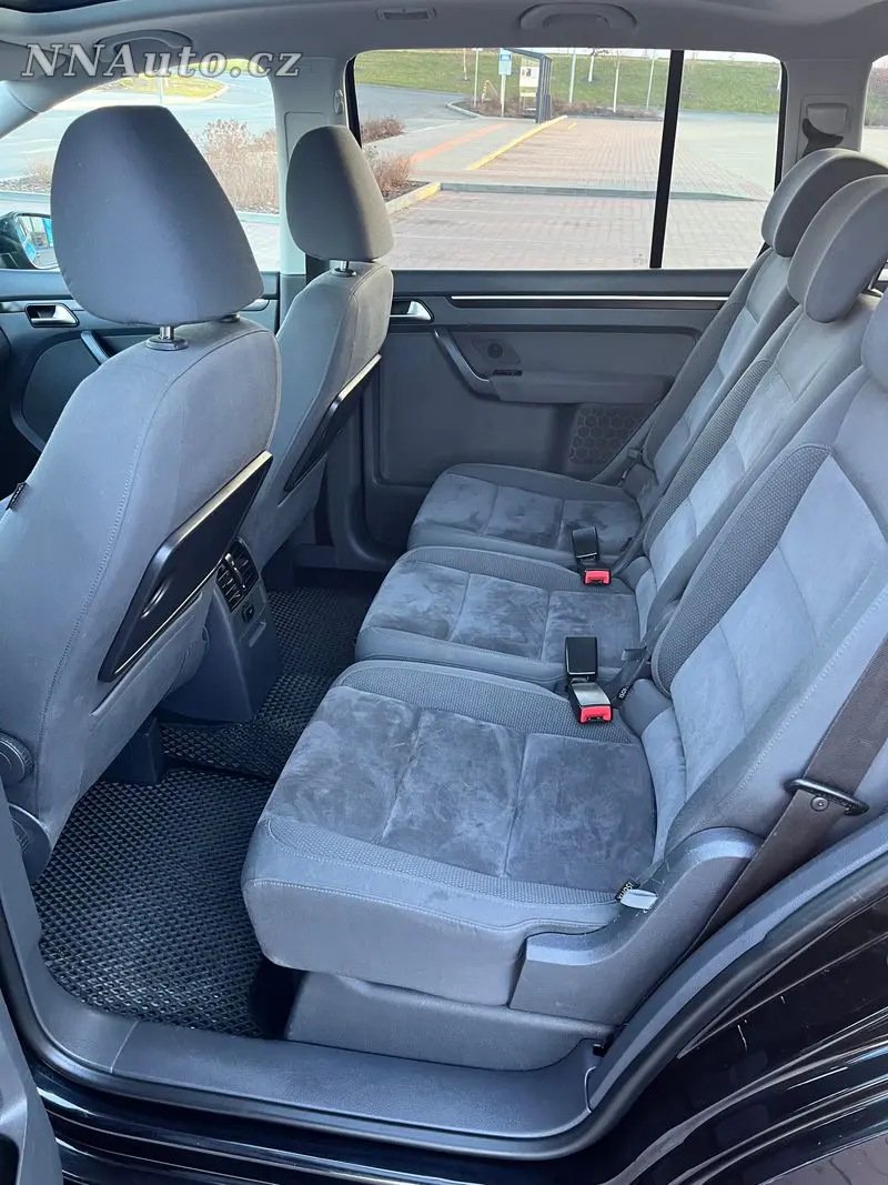 Volkswagen Touran – foto 9