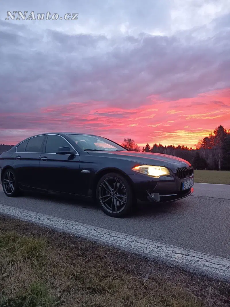 BMW 5 Series 2010 – fotografie vozu