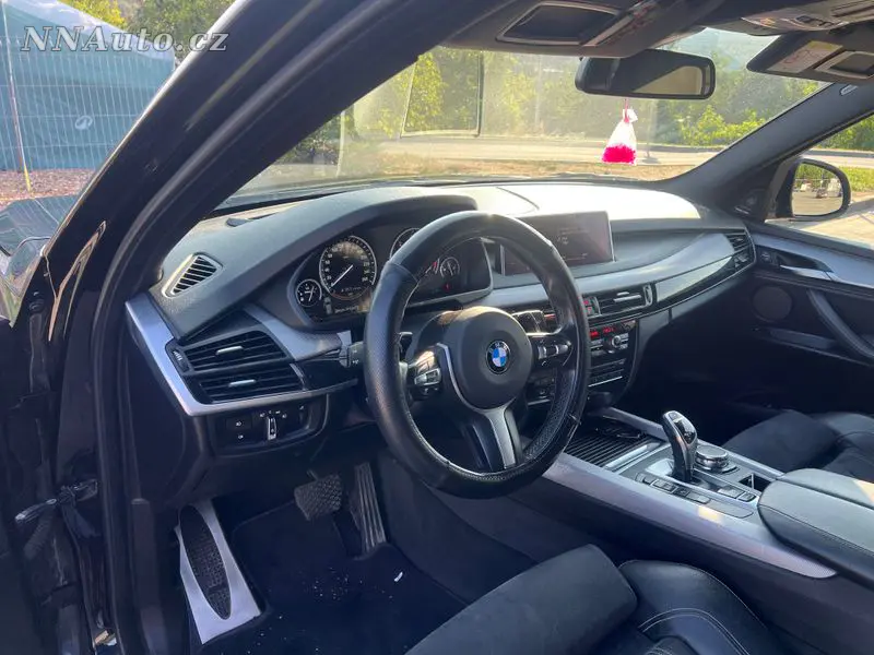 BMW X5 2016 – fotografie vozu
