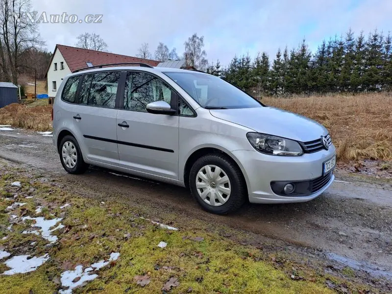 Volkswagen Touran – foto 2