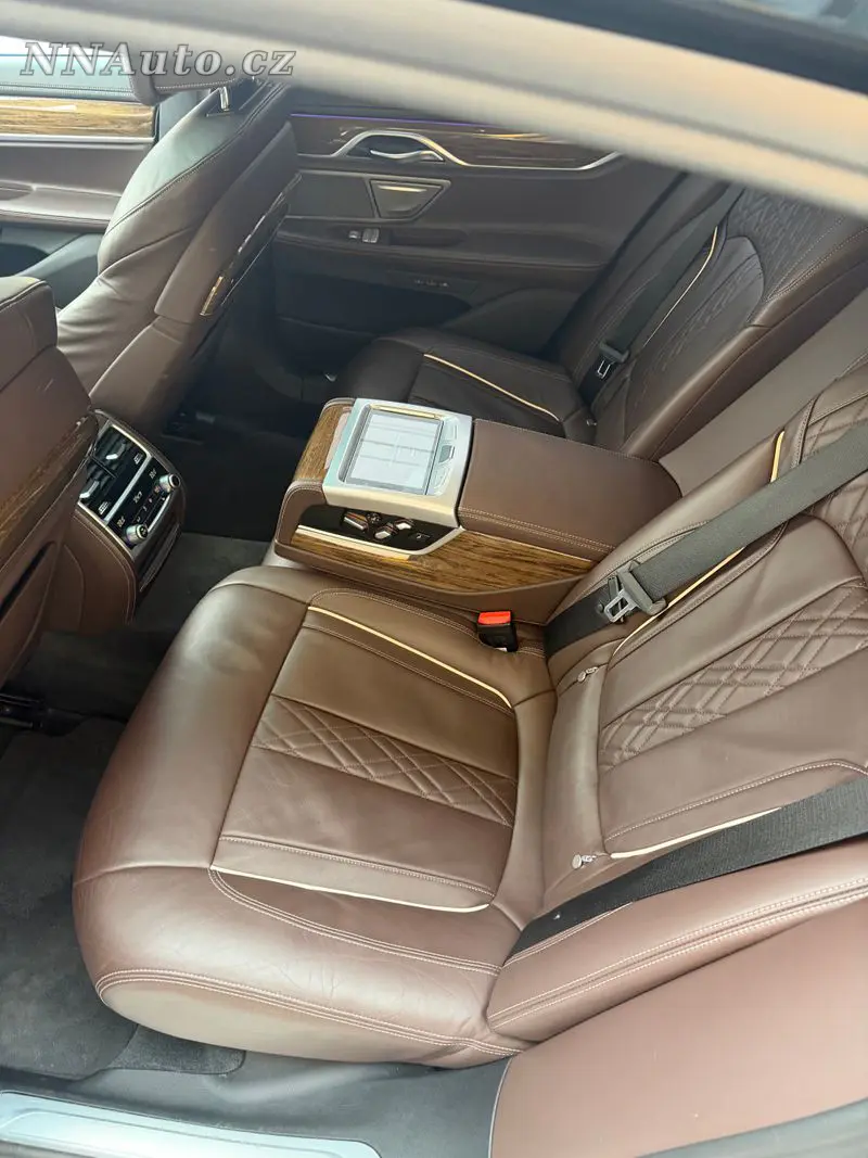 BMW 7-Series – foto 7