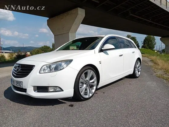 Opel Insignia 2011 na prodej – hlavní fotografie
