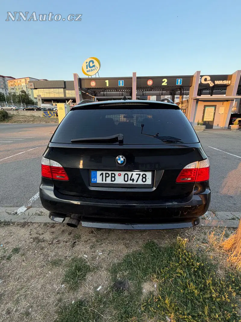 BMW 5 Series 2006 – fotografie vozu