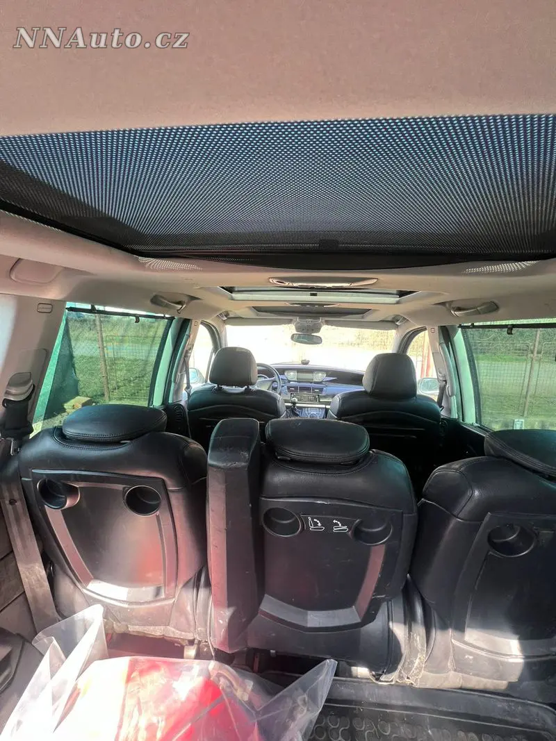 Peugeot E-2008 – foto 10
