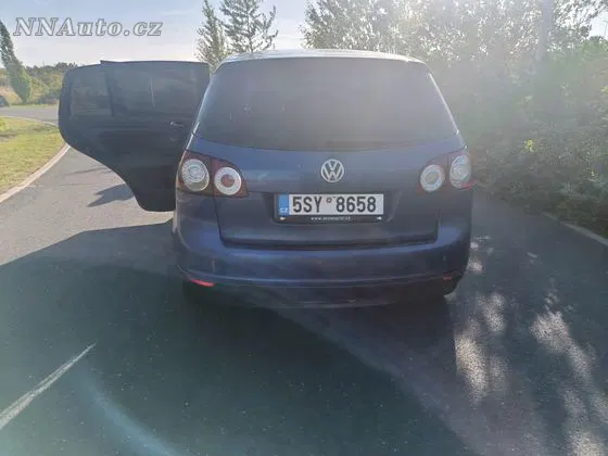 Volkswagen Golf 2005 na prodej – hlavní fotografie