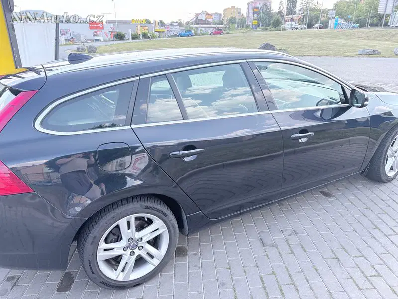 Volvo V60 2015 – fotografie vozu