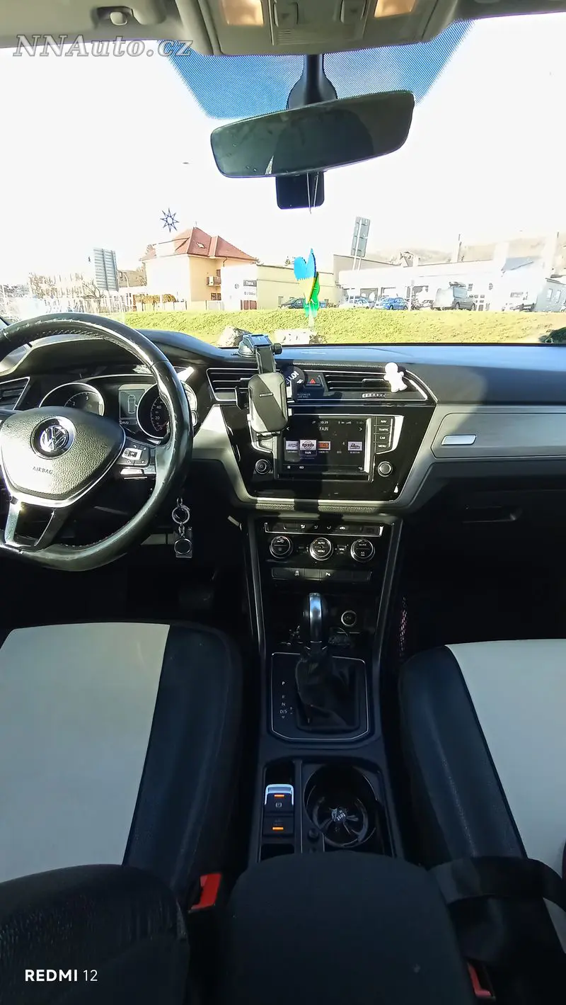 Volkswagen Touran – foto 9