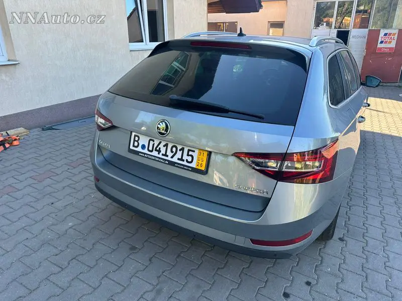 Skoda Superb – foto 6