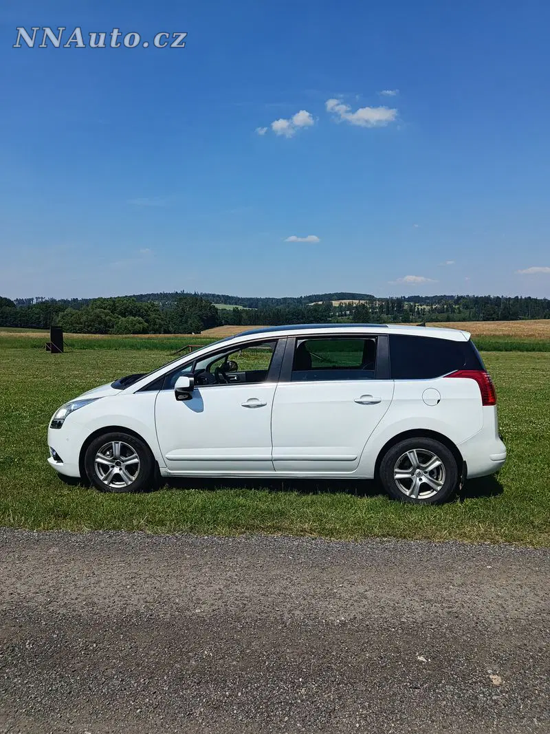 Peugeot 5008 2010 – fotografie vozu