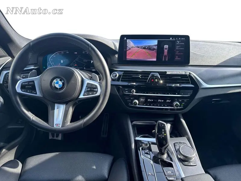 BMW 5 Series 2021 – fotografie vozu