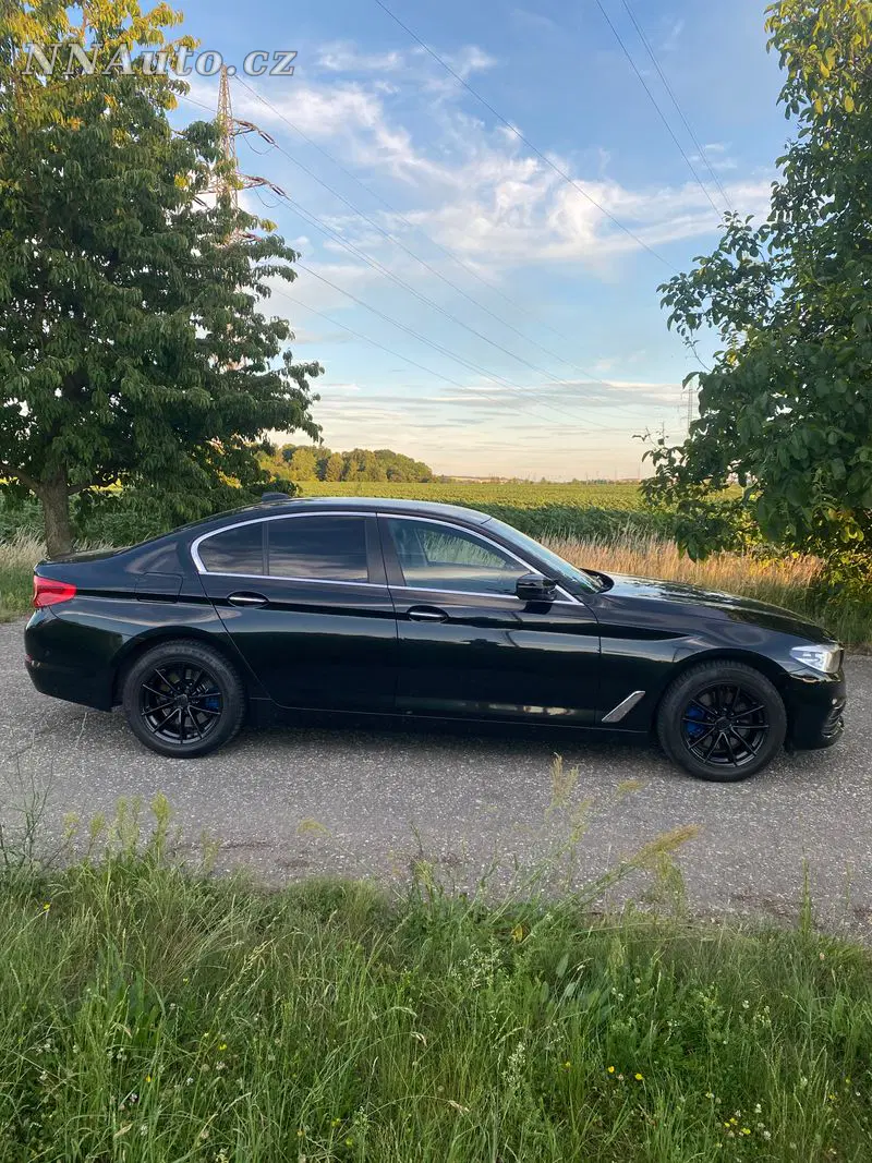 BMW 5 Series 2017 – fotografie vozu