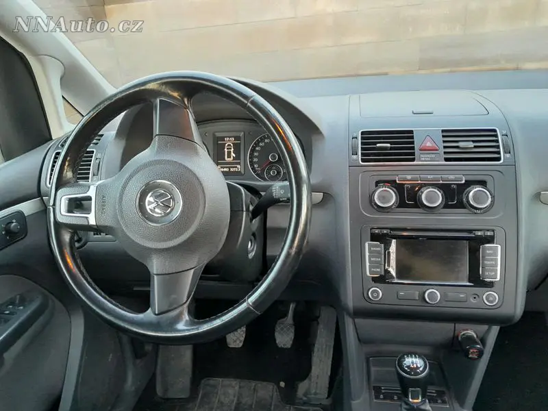 Volkswagen Touran – foto 9