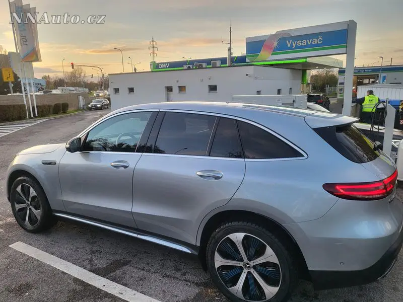 Mercedes-benz Eqc – foto 5
