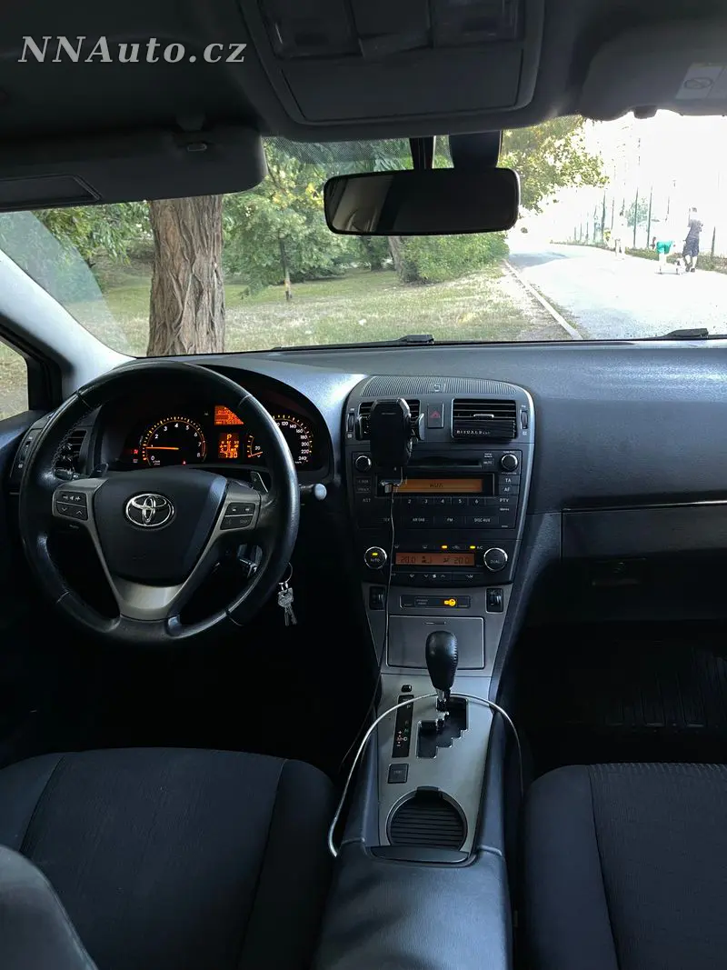 Toyota Avensis – foto 8