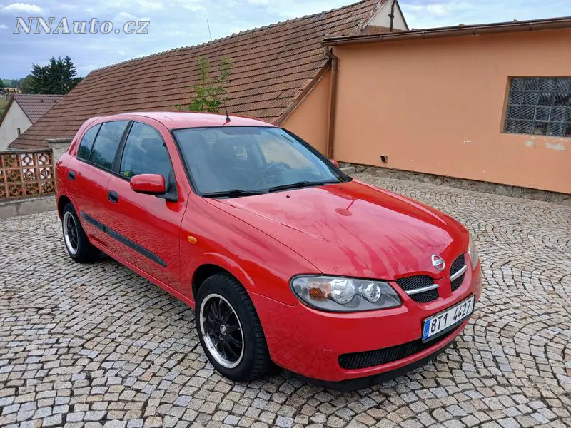 Nissan Altima 2005 – fotografie vozu