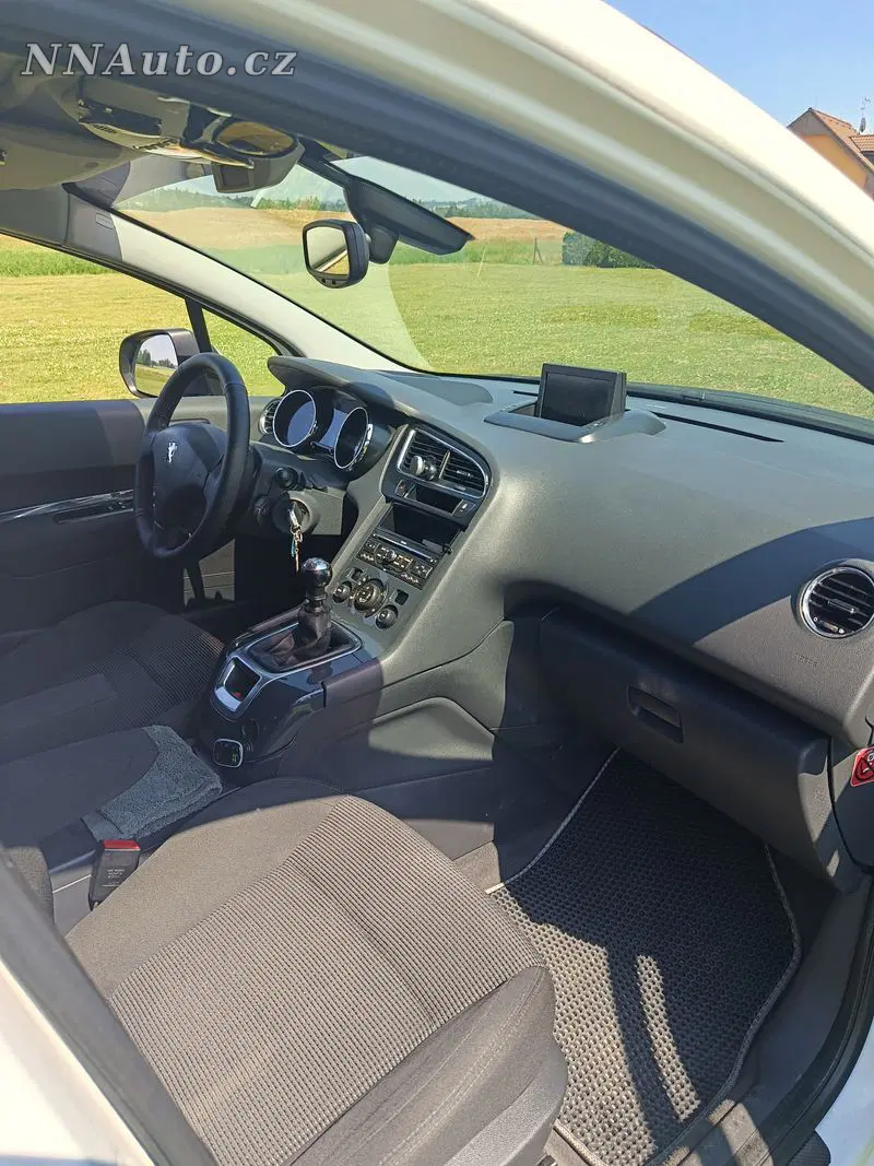 Peugeot 5008 2010 – fotografie vozu