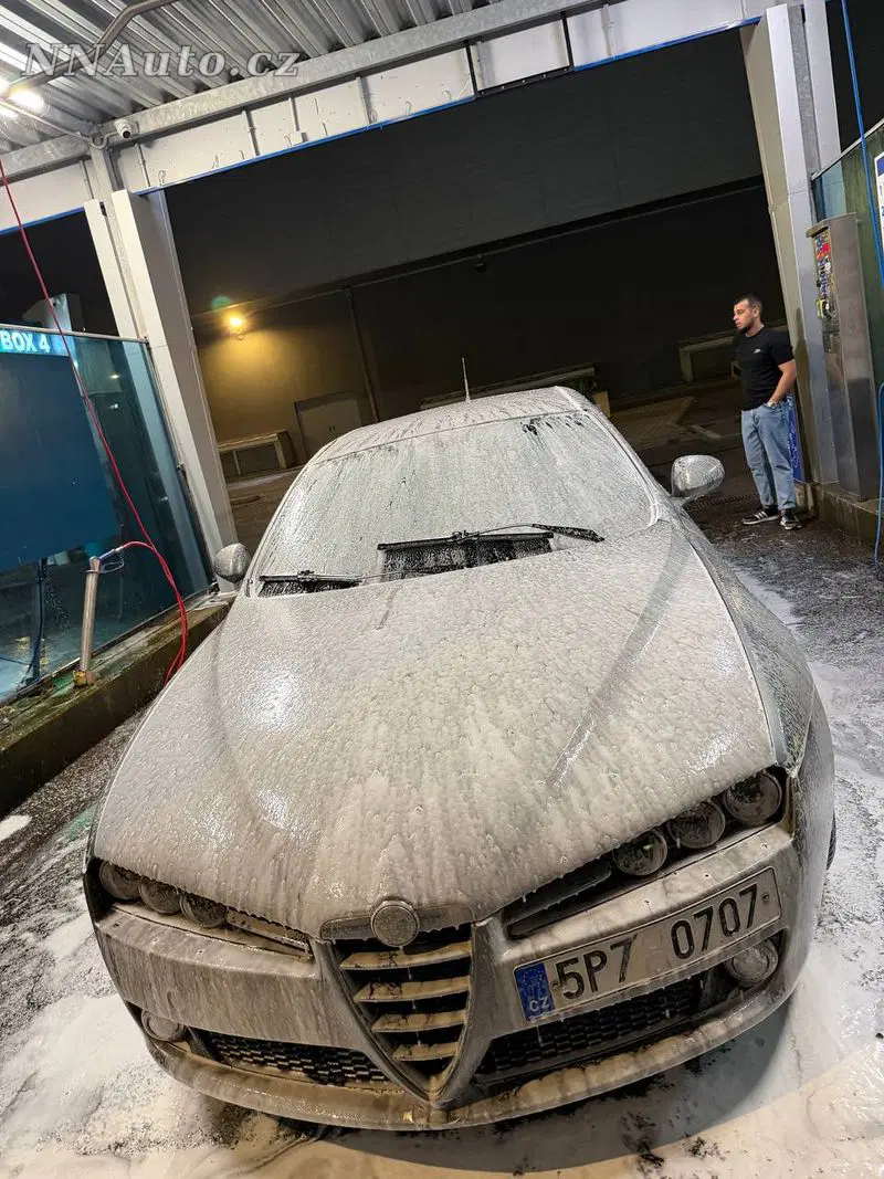 Alfa Romeo Giulia 2006 – fotografie vozu