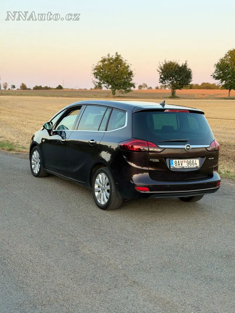 Opel Zafira 2012 – fotografie vozu