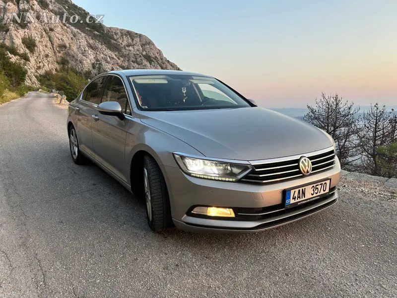 Volkswagen Passat – foto 1