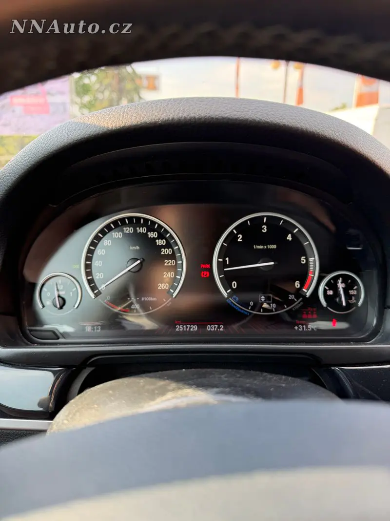 BMW 5-Series – foto 10