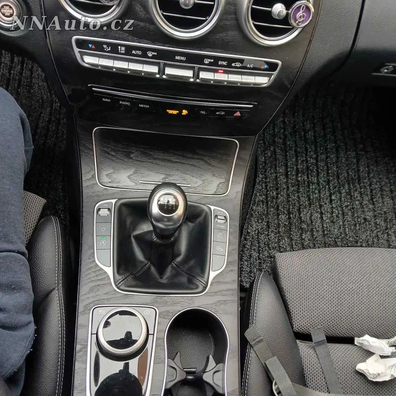 Mercedes-Benz C-Class 2019 – fotografie vozu