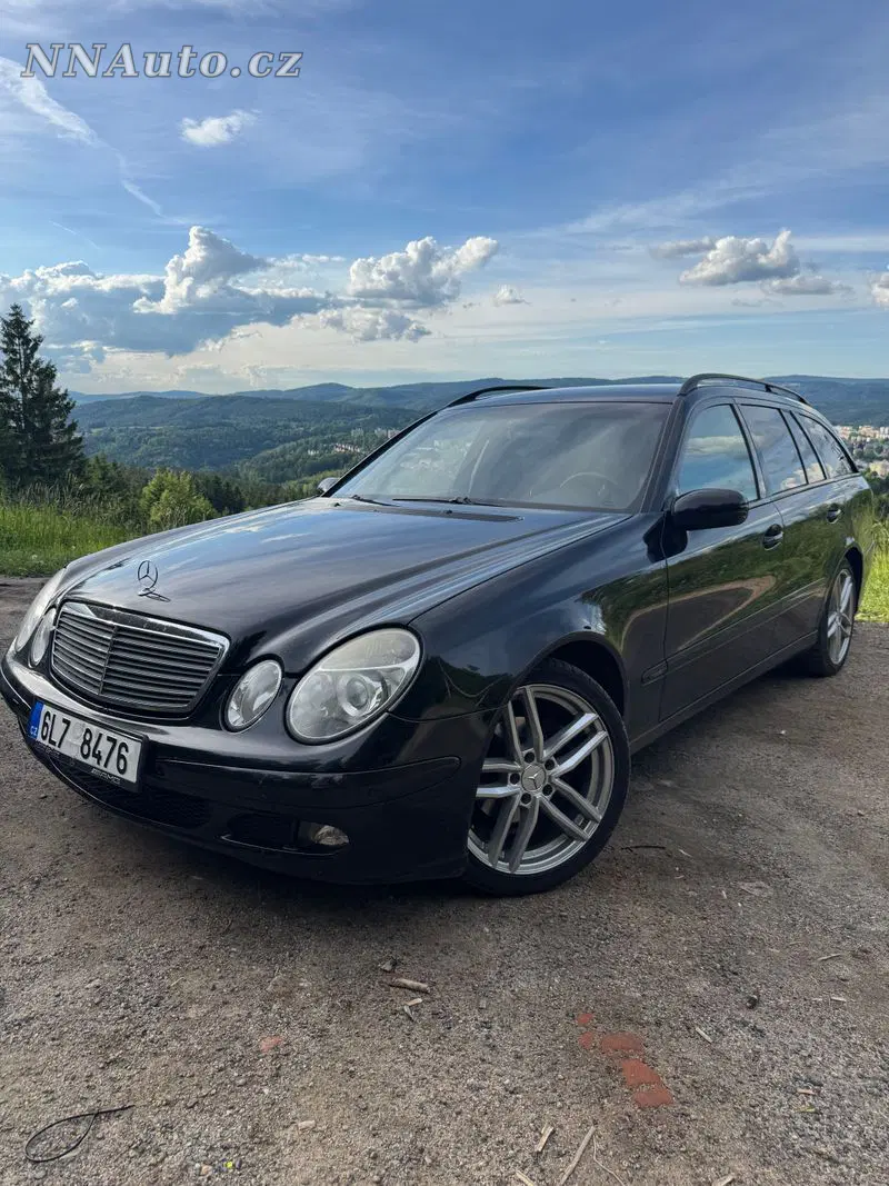 Mercedes-Benz E-Class 2004 – fotografie vozu