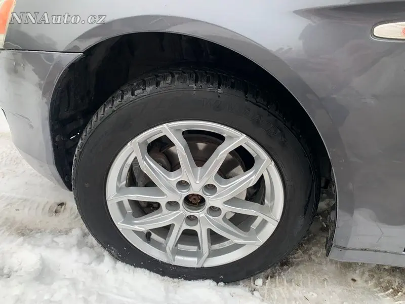 Mitsubishi Lancer – foto 9