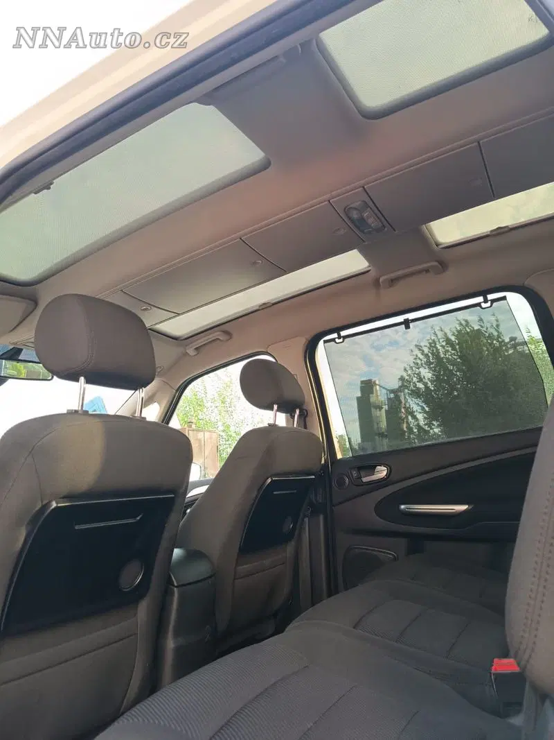 Ford Galaxy 2014 – fotografie vozu