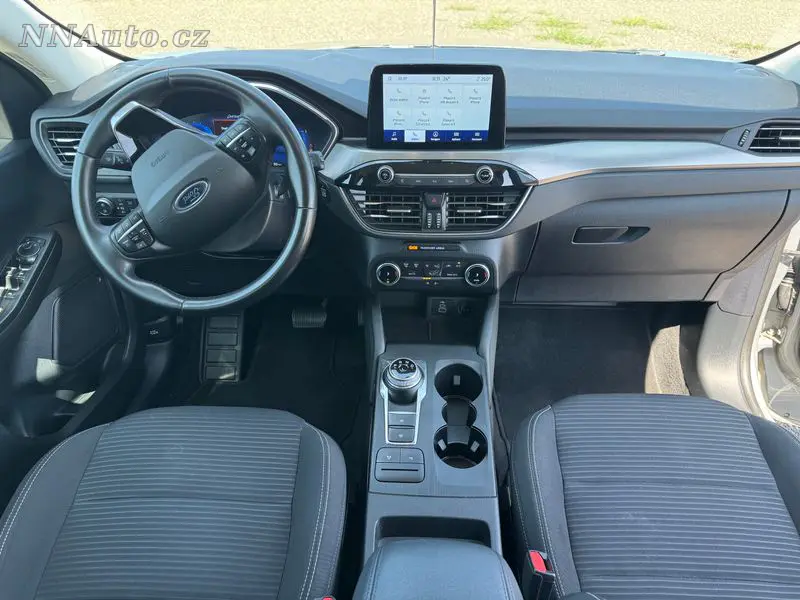 Ford Kuga 2023 – fotografie vozu