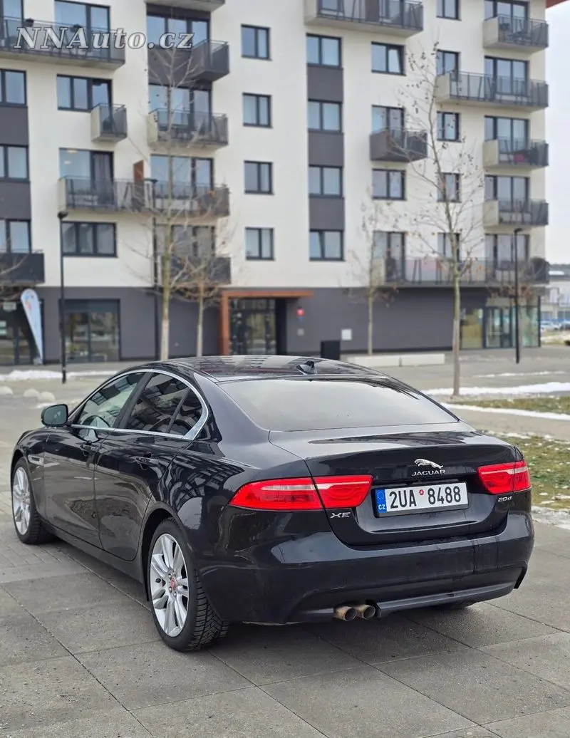 Jaguar Xe – foto 4