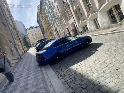 Škoda superb1
