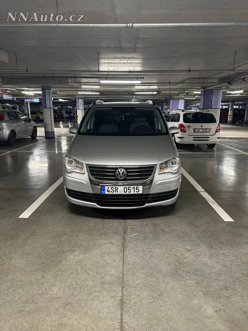 Volkswagen Touran – foto 2