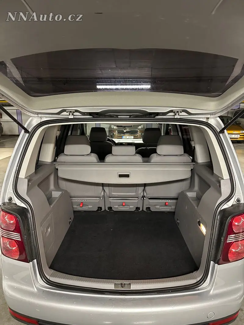 Volkswagen Touran – foto 6
