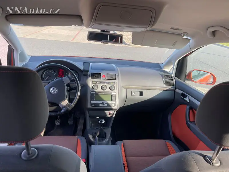 Volkswagen Touran – foto 9