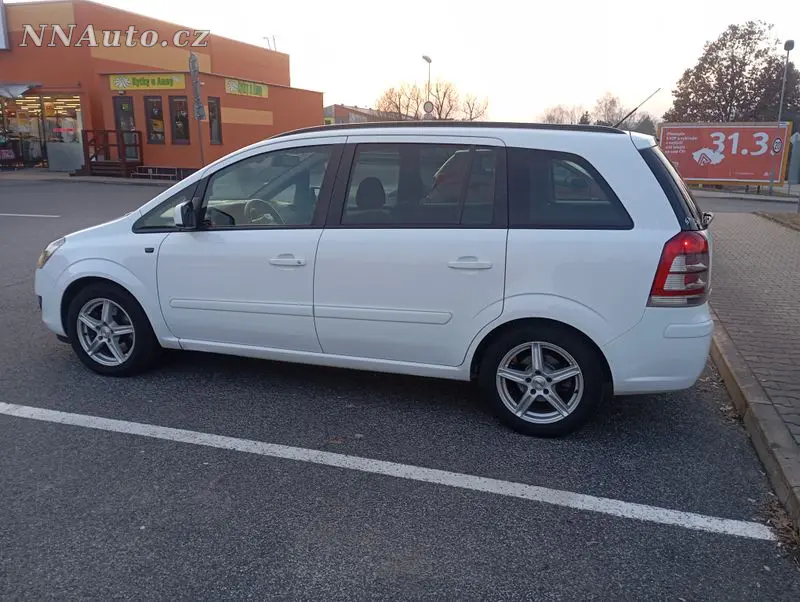 Opel Zafira – foto 4
