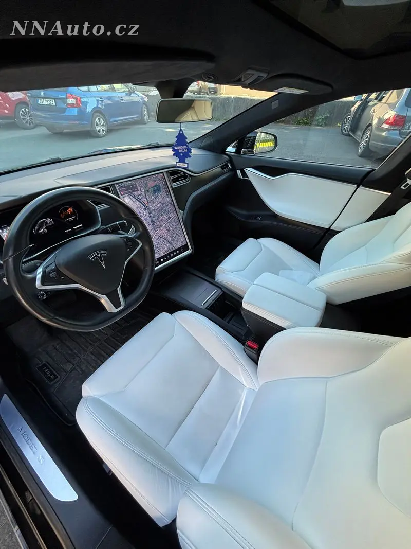 Tesla Model-S – foto 10