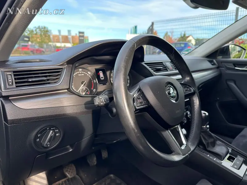 Skoda Superb – foto 9