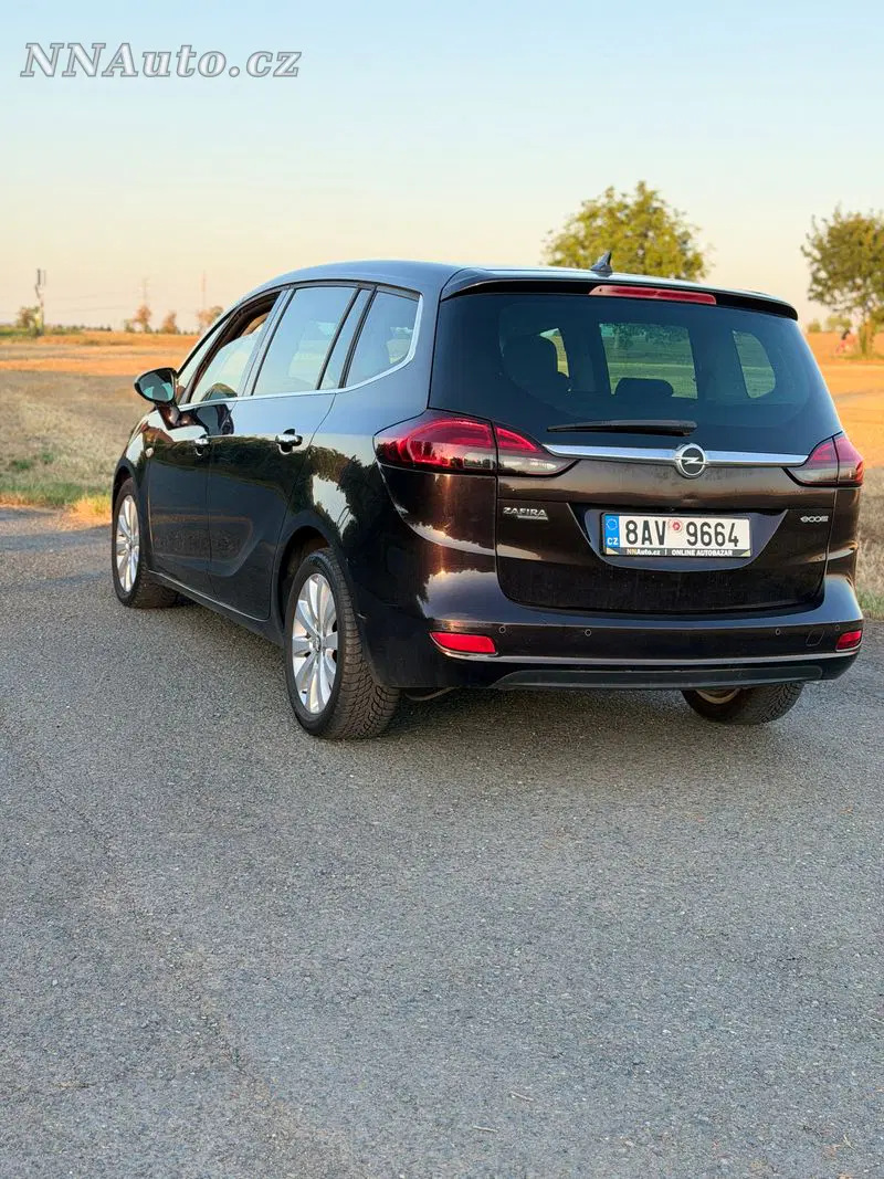 Opel Zafira 2012 – fotografie vozu