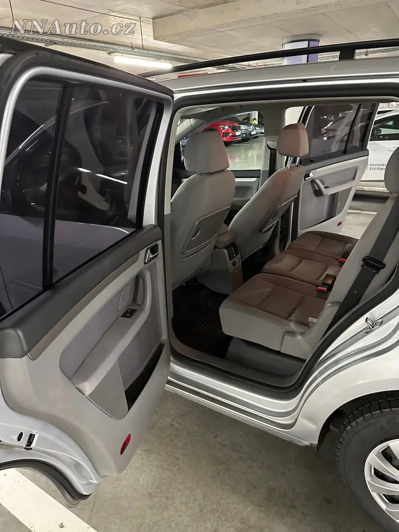 Volkswagen Touran – foto 7