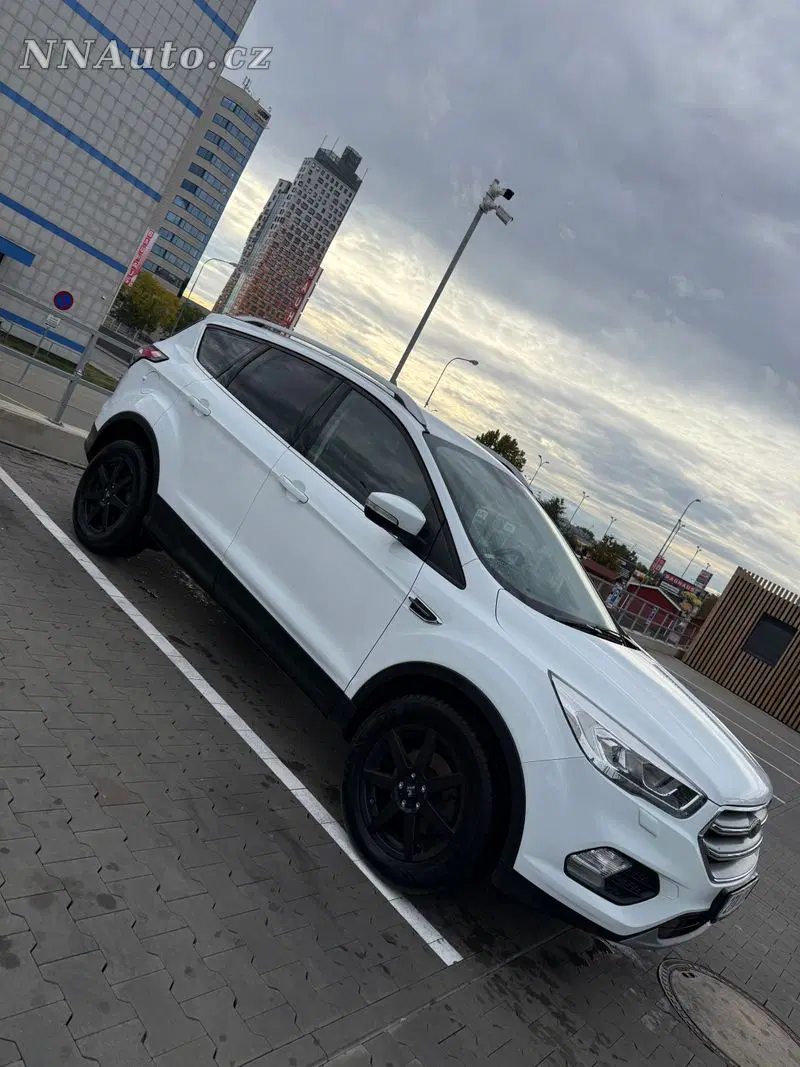 Ford Kuga 2018 – fotografie vozu