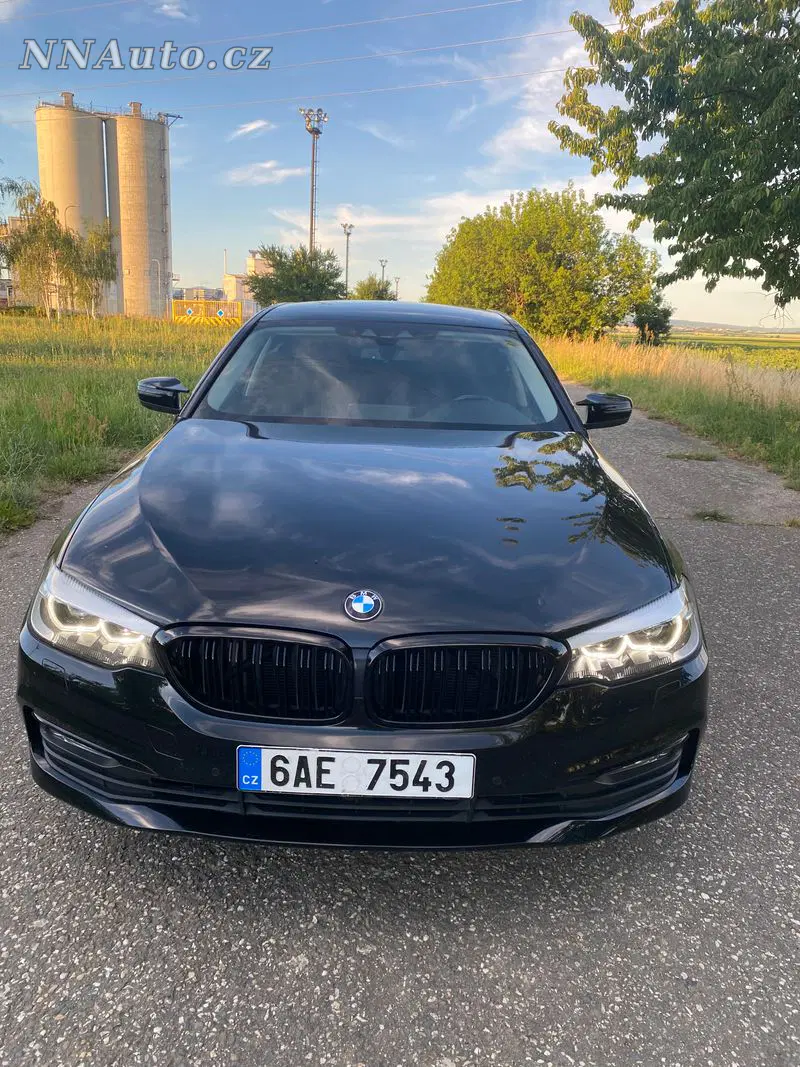BMW 5 Series 2017 – fotografie vozu