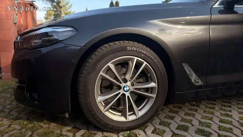 BMW 5-Series-Touring – foto 4