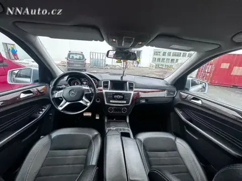 Audi A8 2023