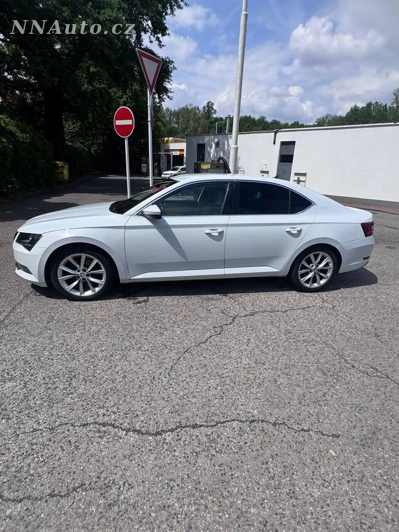 Skoda Superb – foto 2
