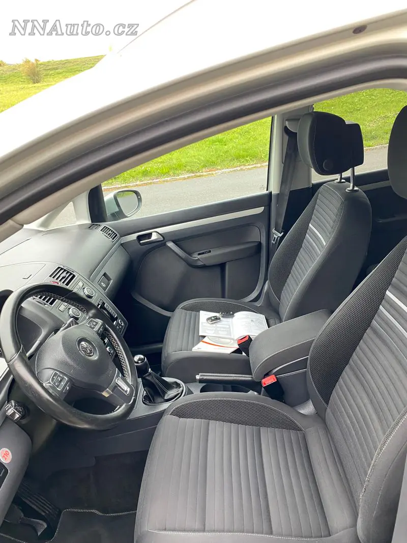 Volkswagen Touran – foto 8