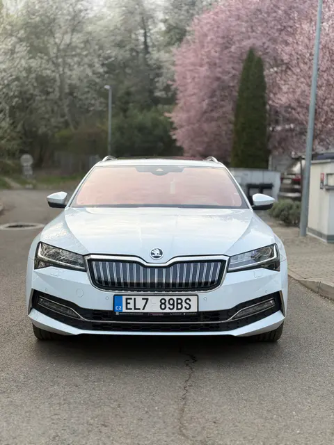 Škoda Superb IV L&K, Panorama, Webasto, Virtual kokpit
