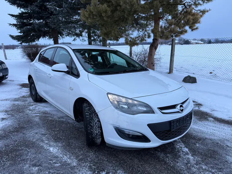 Opel Astra 2015